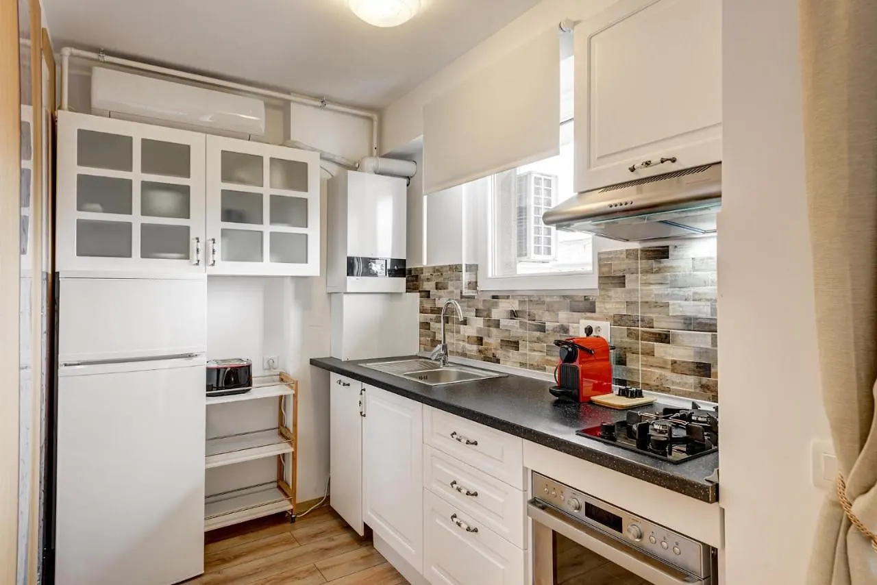Bucharest Airport Suites&Villas Otopeni 0*,  Romania