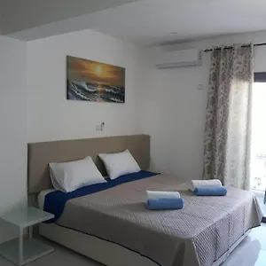  Apartament P.l Hermes & Cipru